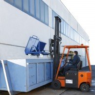 Scarico benna ribaltabile